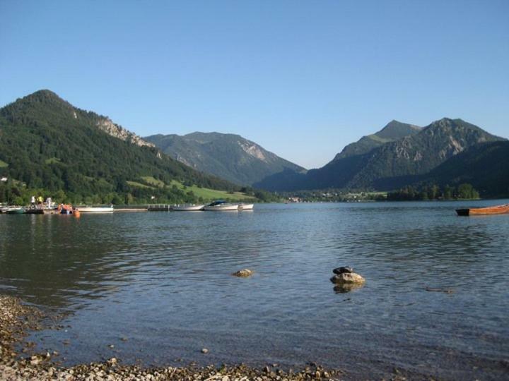 Wohnung Edelweiss - Wohnen Auf Zeit - Homeoffice - Nah Am See - Buchbar Ab 28 Naechte Schliersee Extérieur photo
